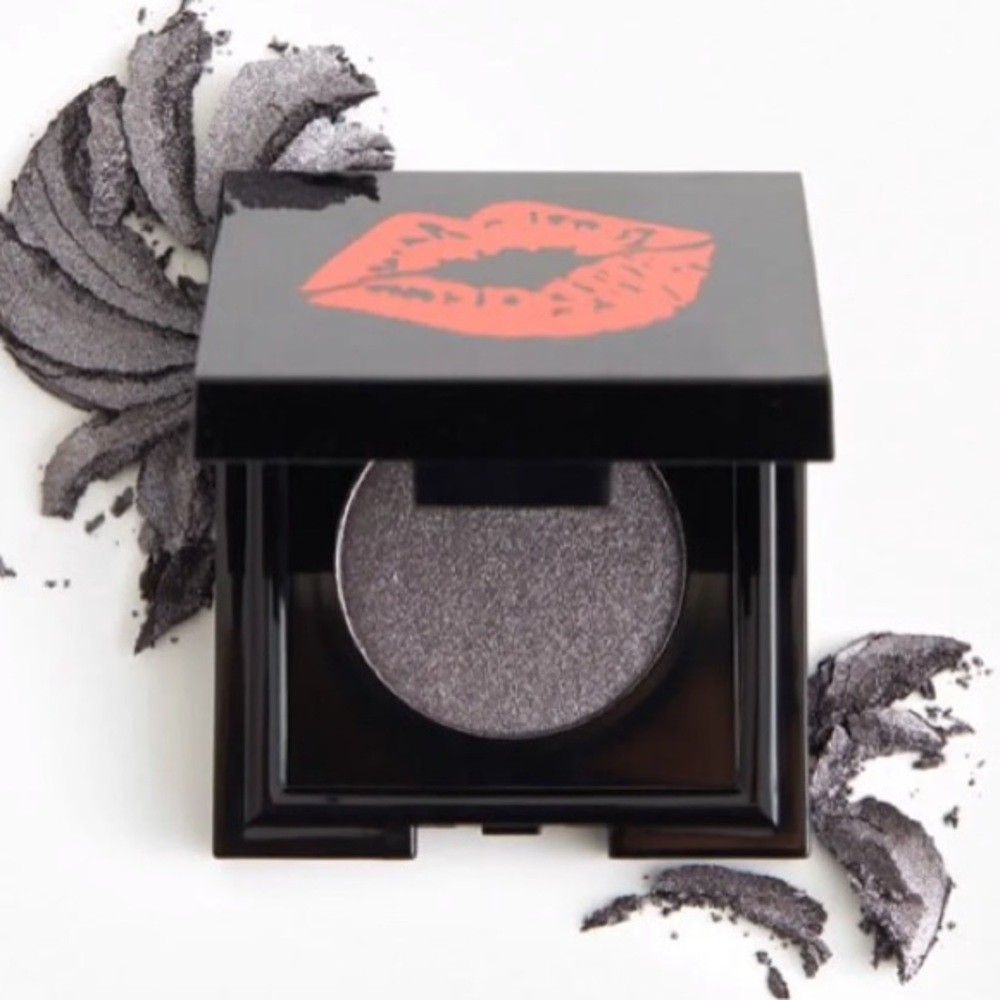 BETTY BOOP X IPSY Silvery Grey Lavender Eyeshadow